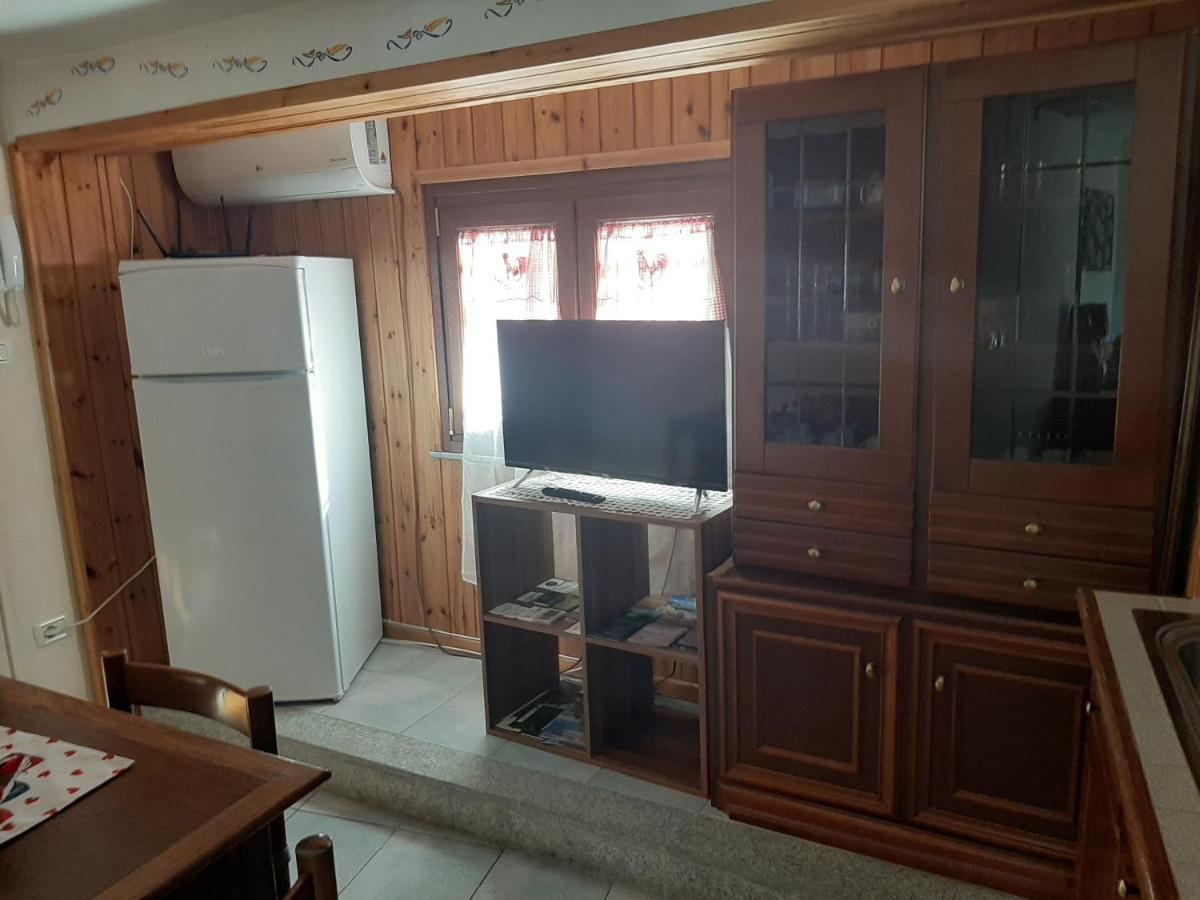 Casa Chiara Lägenhet Nus Exteriör bild